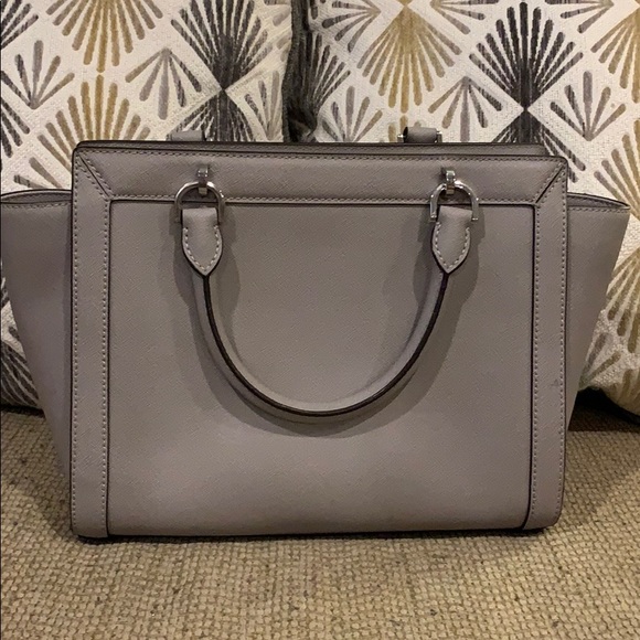 Michael Kors Handbag. - Picture 4 of 6